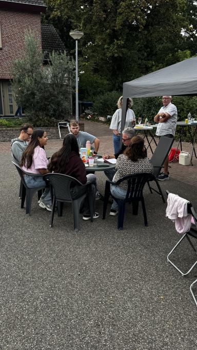 Foto 5 van 6 bij het verslag van Straat initiatief