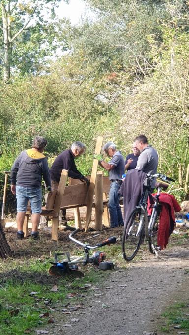 Foto 4 van 5 bij het verslag van Ontmoetingsbank Giesepad/Blije bijen
