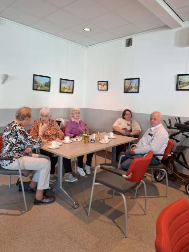 Foto 4 van 6 bij het verslag van Burendag